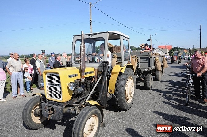 Zdjęcie w galerii na portalu naszraciborz.pl: Dożynki Gminy Krzyżanowice - gigantyczny korowód w Bolesławiu wiadomości z regionu