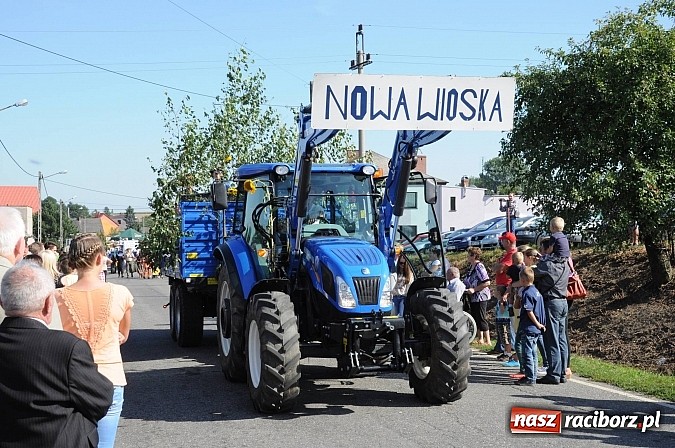 Zdjęcie w galerii na portalu naszraciborz.pl: Dożynki Gminy Krzyżanowice - gigantyczny korowód w Bolesławiu wiadomości z regionu