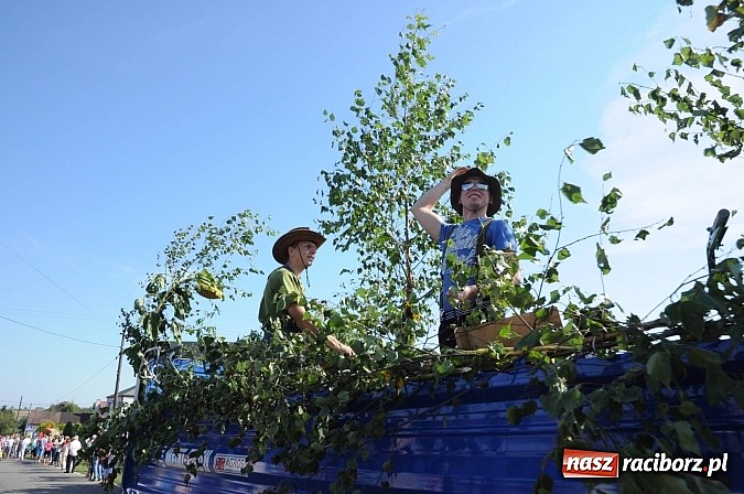 Zdjęcie w galerii na portalu naszraciborz.pl: Dożynki Gminy Krzyżanowice - gigantyczny korowód w Bolesławiu wiadomości z regionu