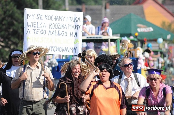 Zdjęcie w galerii na portalu naszraciborz.pl: Dożynki Gminy Krzyżanowice - gigantyczny korowód w Bolesławiu wiadomości z regionu