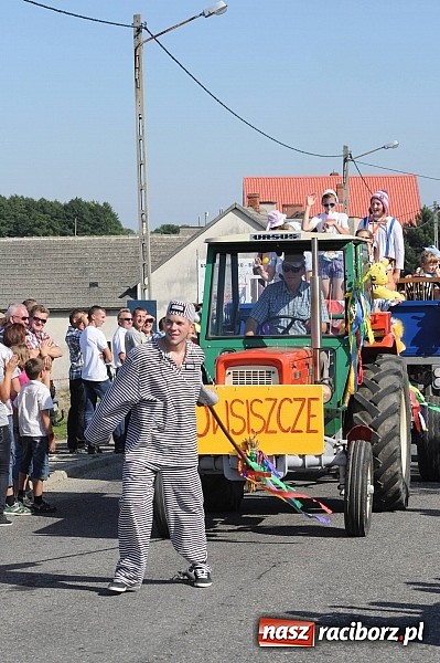 Zdjęcie w galerii na portalu naszraciborz.pl: Dożynki Gminy Krzyżanowice - gigantyczny korowód w Bolesławiu wiadomości z regionu