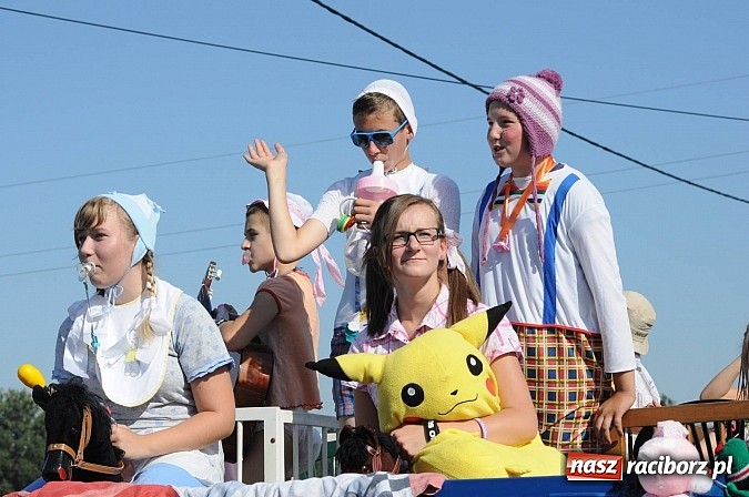 Zdjęcie w galerii na portalu naszraciborz.pl: Dożynki Gminy Krzyżanowice - gigantyczny korowód w Bolesławiu wiadomości z regionu