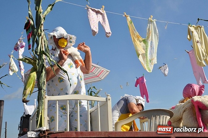 Zdjęcie w galerii na portalu naszraciborz.pl: Dożynki Gminy Krzyżanowice - gigantyczny korowód w Bolesławiu wiadomości z regionu