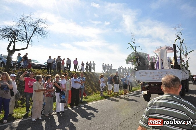 Zdjęcie w galerii na portalu naszraciborz.pl: Dożynki Gminy Krzyżanowice - gigantyczny korowód w Bolesławiu wiadomości z regionu