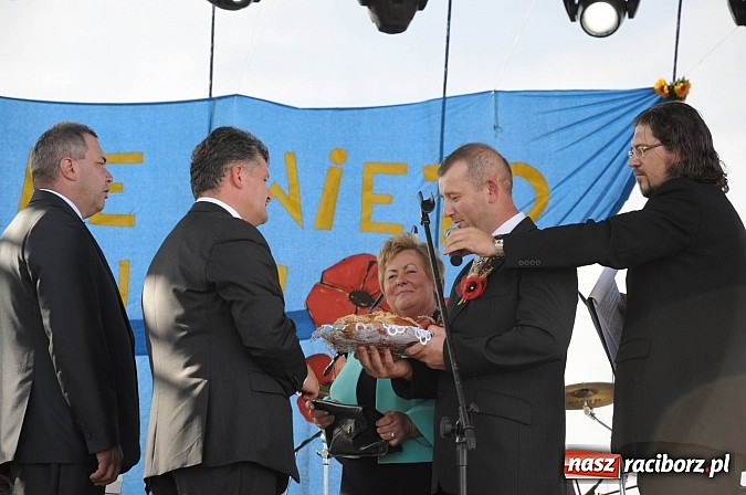 Zdjęcie w galerii na portalu naszraciborz.pl: Dożynki Gminy Krzyżanowice - gigantyczny korowód w Bolesławiu wiadomości z regionu