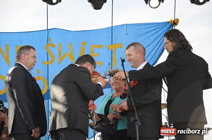 Zdjęcie w galerii na portalu naszraciborz.pl: Dożynki Gminy Krzyżanowice - gigantyczny korowód w Bolesławiu wiadomości z regionu