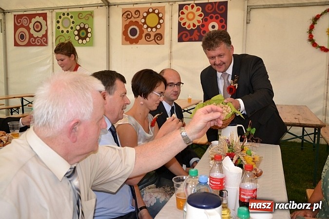 Zdjęcie w galerii na portalu naszraciborz.pl: Dożynki Gminy Krzyżanowice - gigantyczny korowód w Bolesławiu wiadomości z regionu