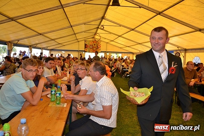 Zdjęcie w galerii na portalu naszraciborz.pl: Dożynki Gminy Krzyżanowice - gigantyczny korowód w Bolesławiu wiadomości z regionu
