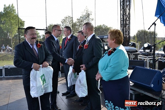Zdjęcie w galerii na portalu naszraciborz.pl: Dożynki Gminy Krzyżanowice - gigantyczny korowód w Bolesławiu wiadomości z regionu