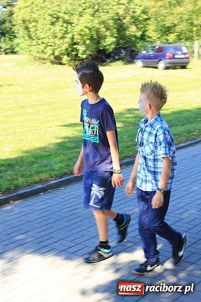 Zdjęcie w galerii na portalu naszraciborz.pl: Dożynki w Samborowicach z policyjnym patrolem i piękną koroną wiadomości z regionu