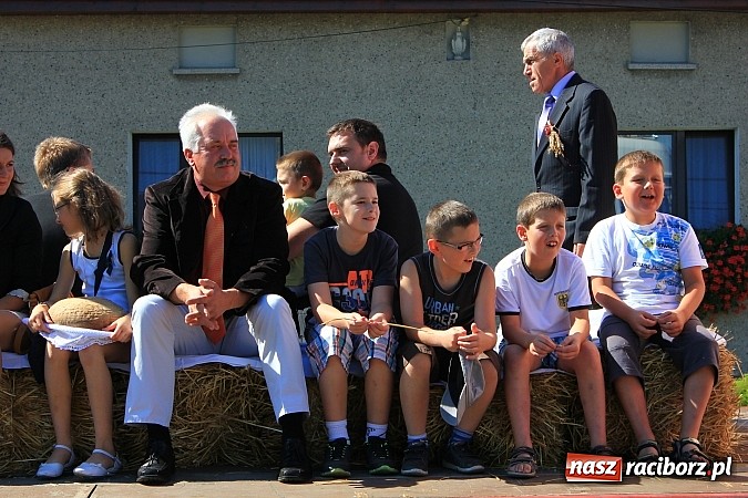 Zdjęcie w galerii na portalu naszraciborz.pl: W Makowie rowerowy korowód dożynkowy wiadomości z regionu