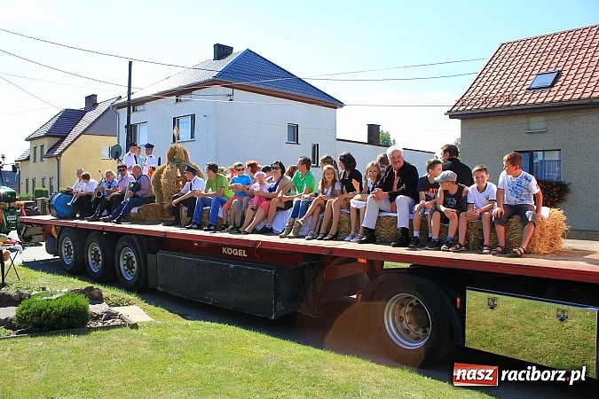 Zdjęcie w galerii na portalu naszraciborz.pl: W Makowie rowerowy korowód dożynkowy wiadomości z regionu