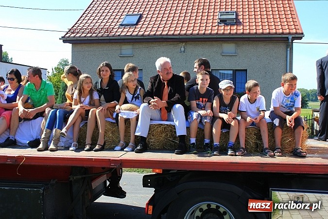 Zdjęcie w galerii na portalu naszraciborz.pl: W Makowie rowerowy korowód dożynkowy wiadomości z regionu