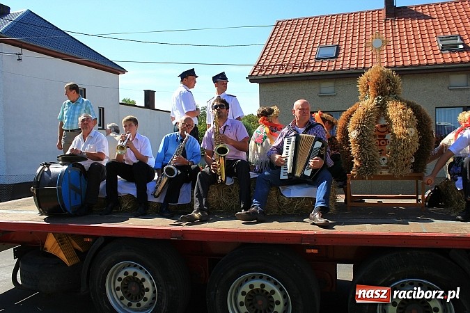 Zdjęcie w galerii na portalu naszraciborz.pl: W Makowie rowerowy korowód dożynkowy wiadomości z regionu