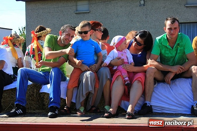 Zdjęcie w galerii na portalu naszraciborz.pl: W Makowie rowerowy korowód dożynkowy wiadomości z regionu