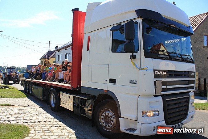 Zdjęcie w galerii na portalu naszraciborz.pl: W Makowie rowerowy korowód dożynkowy wiadomości z regionu