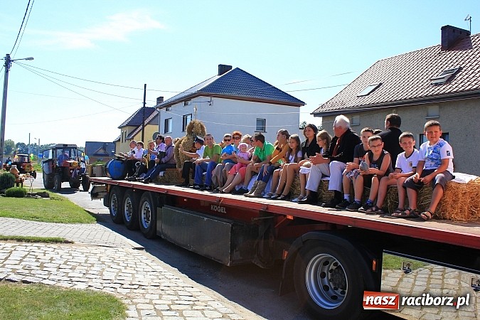 Zdjęcie w galerii na portalu naszraciborz.pl: W Makowie rowerowy korowód dożynkowy wiadomości z regionu