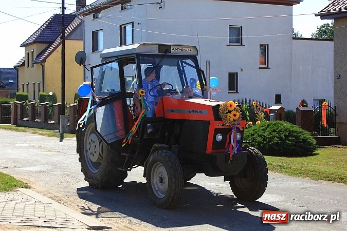 Zdjęcie w galerii na portalu naszraciborz.pl: W Makowie rowerowy korowód dożynkowy wiadomości z regionu