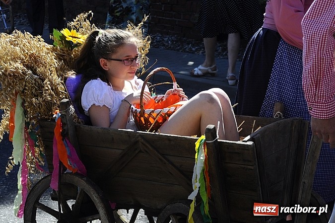 Zdjęcie w galerii na portalu naszraciborz.pl: Delegacja z Bliskiego Wschodu na dożynkach w Wojnowicach wiadomości z regionu