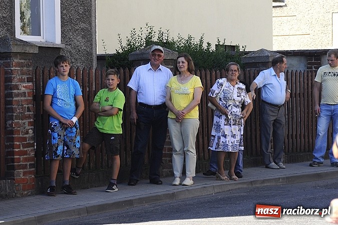 Zdjęcie w galerii na portalu naszraciborz.pl: Delegacja z Bliskiego Wschodu na dożynkach w Wojnowicach wiadomości z regionu