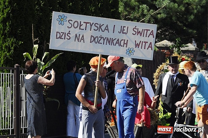 Zdjęcie w galerii na portalu naszraciborz.pl: Delegacja z Bliskiego Wschodu na dożynkach w Wojnowicach wiadomości z regionu