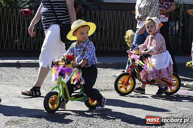 Zdjęcie w galerii na portalu naszraciborz.pl: Delegacja z Bliskiego Wschodu na dożynkach w Wojnowicach wiadomości z regionu