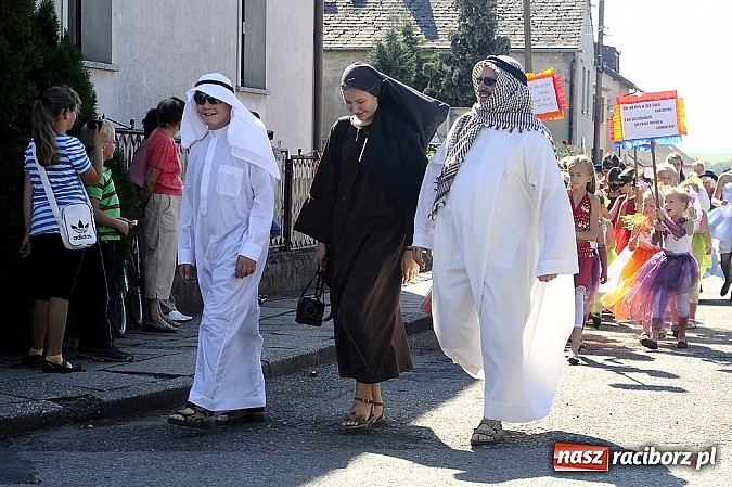 Zdjęcie w galerii na portalu naszraciborz.pl: Delegacja z Bliskiego Wschodu na dożynkach w Wojnowicach wiadomości z regionu