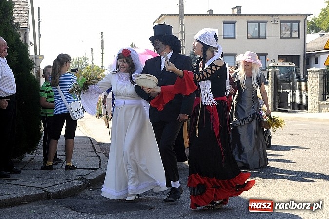 Zdjęcie w galerii na portalu naszraciborz.pl: Delegacja z Bliskiego Wschodu na dożynkach w Wojnowicach wiadomości z regionu