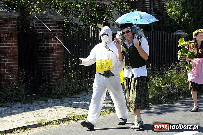 Zdjęcie w galerii na portalu naszraciborz.pl: Delegacja z Bliskiego Wschodu na dożynkach w Wojnowicach wiadomości z regionu