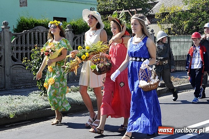 Zdjęcie w galerii na portalu naszraciborz.pl: Delegacja z Bliskiego Wschodu na dożynkach w Wojnowicach wiadomości z regionu