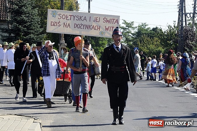 Zdjęcie w galerii na portalu naszraciborz.pl: Delegacja z Bliskiego Wschodu na dożynkach w Wojnowicach wiadomości z regionu