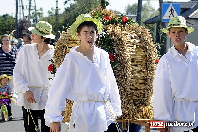 Zdjęcie w galerii na portalu naszraciborz.pl: Delegacja z Bliskiego Wschodu na dożynkach w Wojnowicach wiadomości z regionu