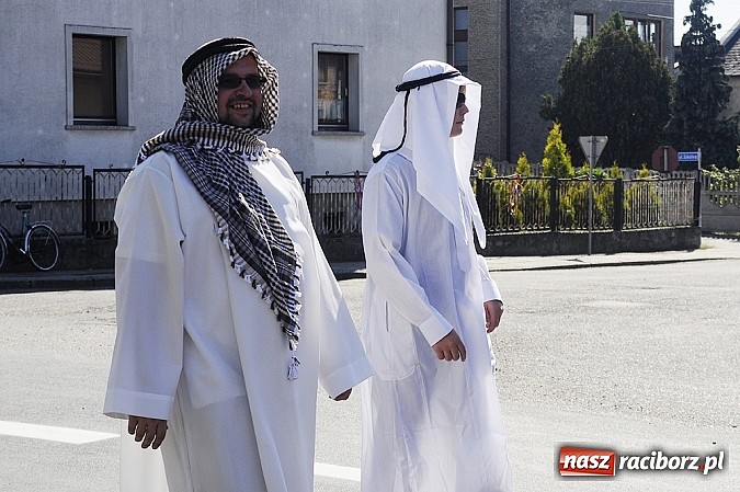 Zdjęcie w galerii na portalu naszraciborz.pl: Delegacja z Bliskiego Wschodu na dożynkach w Wojnowicach wiadomości z regionu