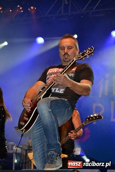 Zdjęcie w galerii na portalu naszraciborz.pl: Dożynki w Bolesławiu - kabaret i Łzy na wieczór wiadomości z regionu