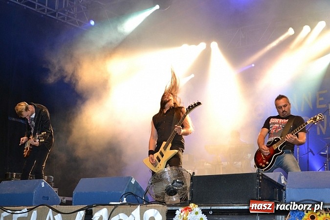 Zdjęcie w galerii na portalu naszraciborz.pl: Dożynki w Bolesławiu - kabaret i Łzy na wieczór wiadomości z regionu