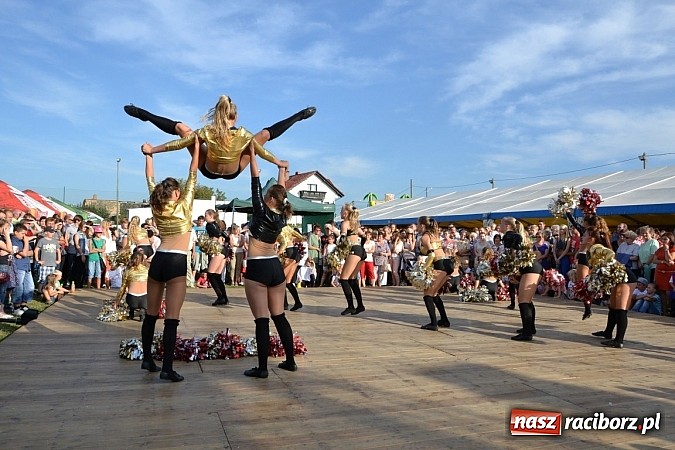 Zdjęcie w galerii na portalu naszraciborz.pl: Dożynki w Bolesławiu - kabaret i Łzy na wieczór wiadomości z regionu