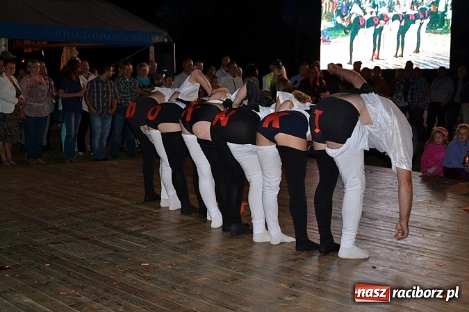 Zdjęcie w galerii na portalu naszraciborz.pl: Dożynki w Bolesławiu - kabaret i Łzy na wieczór wiadomości z regionu