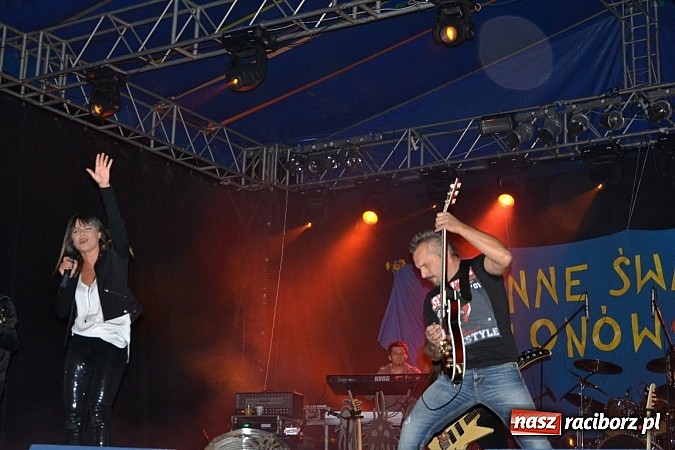 Zdjęcie w galerii na portalu naszraciborz.pl: Dożynki w Bolesławiu - kabaret i Łzy na wieczór wiadomości z regionu