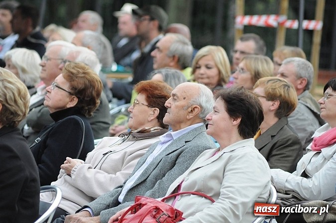 Zdjęcie w galerii na portalu naszraciborz.pl: Dobry repertuar i dobre miejsce - trzej tenorzy na Zamku Piastowskim wiadomości z regionu