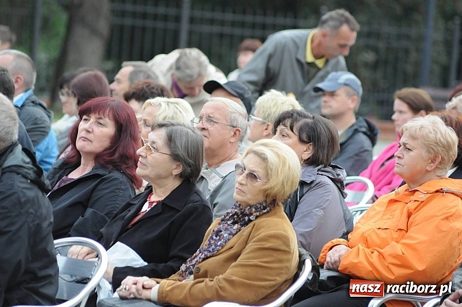 Zdjęcie w galerii na portalu naszraciborz.pl: Dobry repertuar i dobre miejsce - trzej tenorzy na Zamku Piastowskim wiadomości z regionu