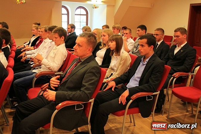 Zdjęcie w galerii na portalu naszraciborz.pl: Najzdolniejsi uczniowie zostali nagrodzeni wiadomości z regionu