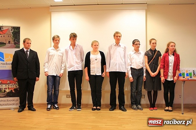 Zdjęcie w galerii na portalu naszraciborz.pl: Najzdolniejsi uczniowie zostali nagrodzeni wiadomości z regionu