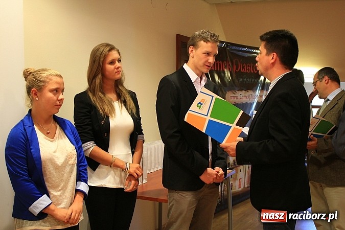Zdjęcie w galerii na portalu naszraciborz.pl: Najzdolniejsi uczniowie zostali nagrodzeni wiadomości z regionu