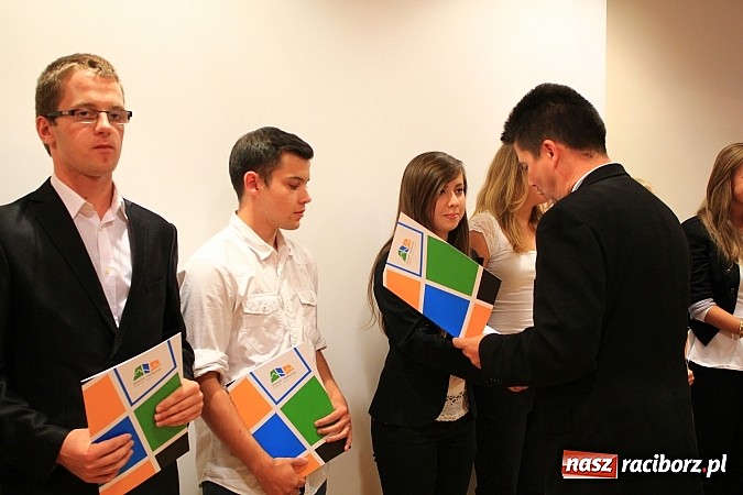 Zdjęcie w galerii na portalu naszraciborz.pl: Najzdolniejsi uczniowie zostali nagrodzeni wiadomości z regionu