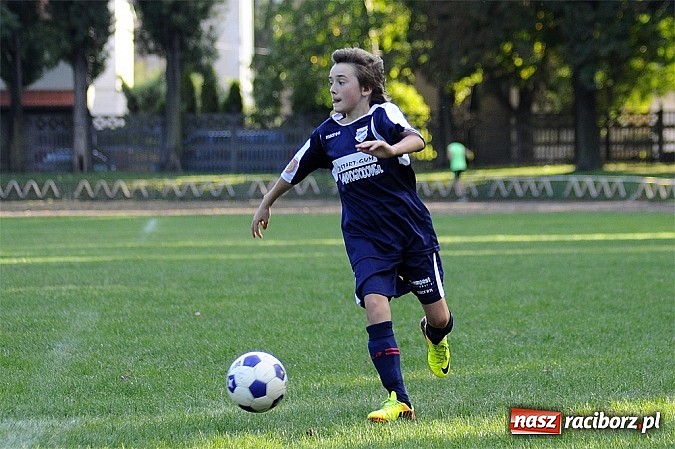 Zdjęcie w galerii na portalu naszraciborz.pl: Sensacja przy Wyszyńskiego. Kapitan zapewnił komplet Płoni wiadomości z regionu