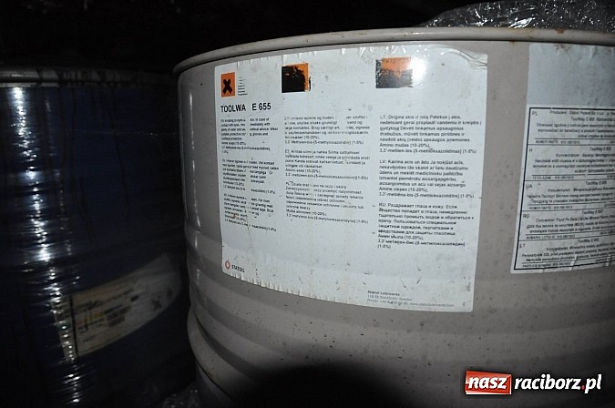 Zdjęcie w galerii na portalu naszraciborz.pl: Bomba ekologiczna w Zabełkowie! Firma z Chybia zwiozła tu setki beczek z chemikaliami wiadomości z regionu