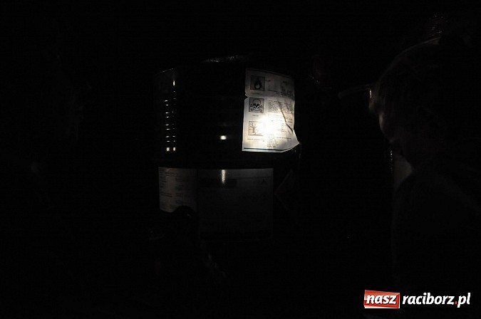 Zdjęcie w galerii na portalu naszraciborz.pl: Bomba ekologiczna w Zabełkowie! Firma z Chybia zwiozła tu setki beczek z chemikaliami wiadomości z regionu