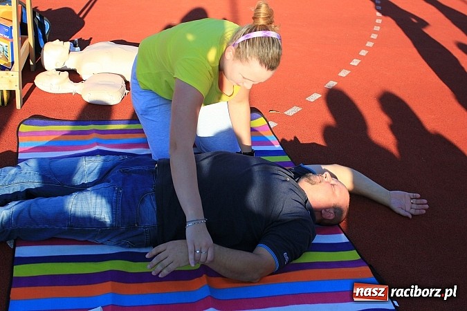 Zdjęcie w galerii na portalu naszraciborz.pl: Halo, czy mnie słyszysz? Pierwsza pomoc w Rzuchowie wiadomości z regionu