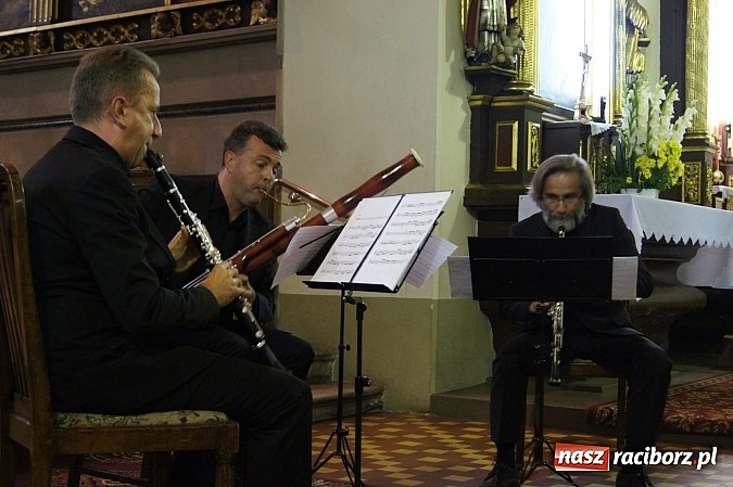 Zdjęcie w galerii na portalu naszraciborz.pl: Trio Stroikowe wystąpiło w kościele farnym wiadomości z regionu