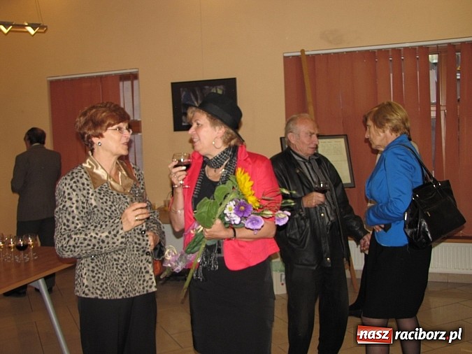 Zdjęcie w galerii na portalu naszraciborz.pl: Batik na ścianach RCI wiadomości z regionu